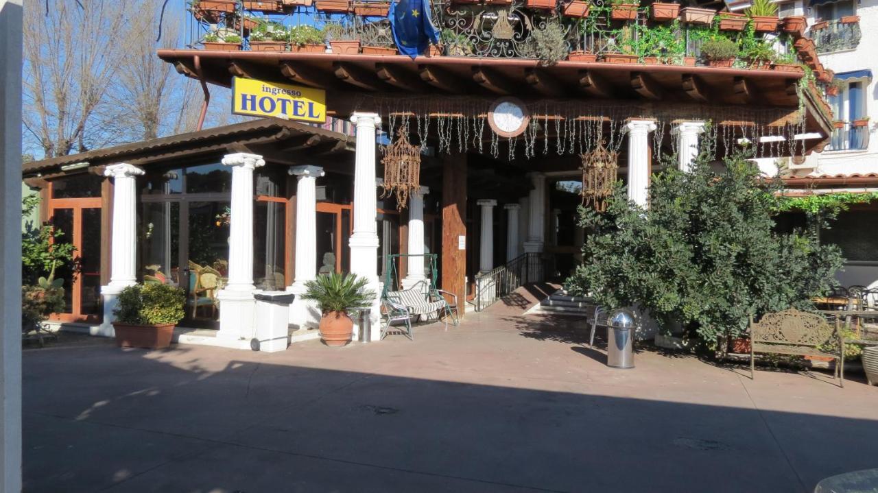 Hotel Chopin Fiumicino Exterior photo