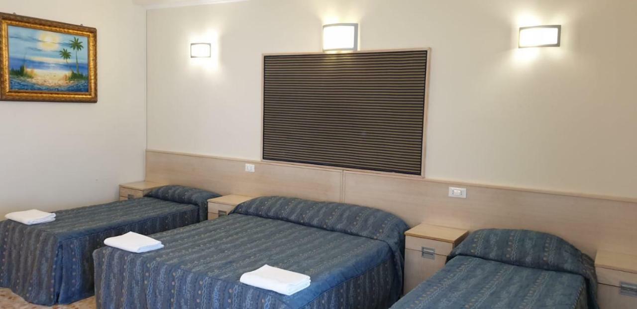 Hotel Chopin Fiumicino Exterior photo